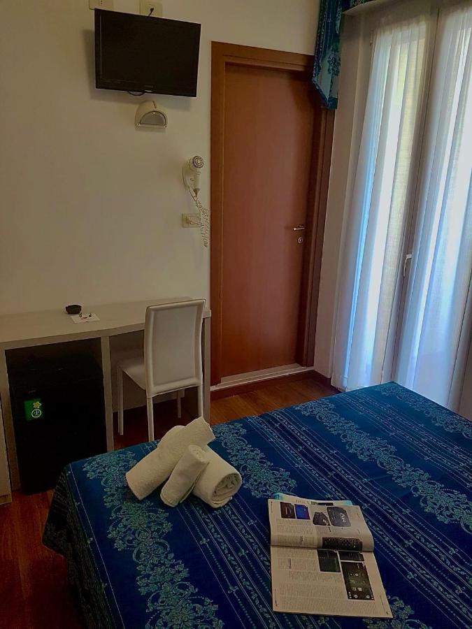 Hotel Arena Rimini Luaran gambar